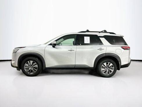 Used 2023 Nissan Pathfinder SV AWD/4WD image 4