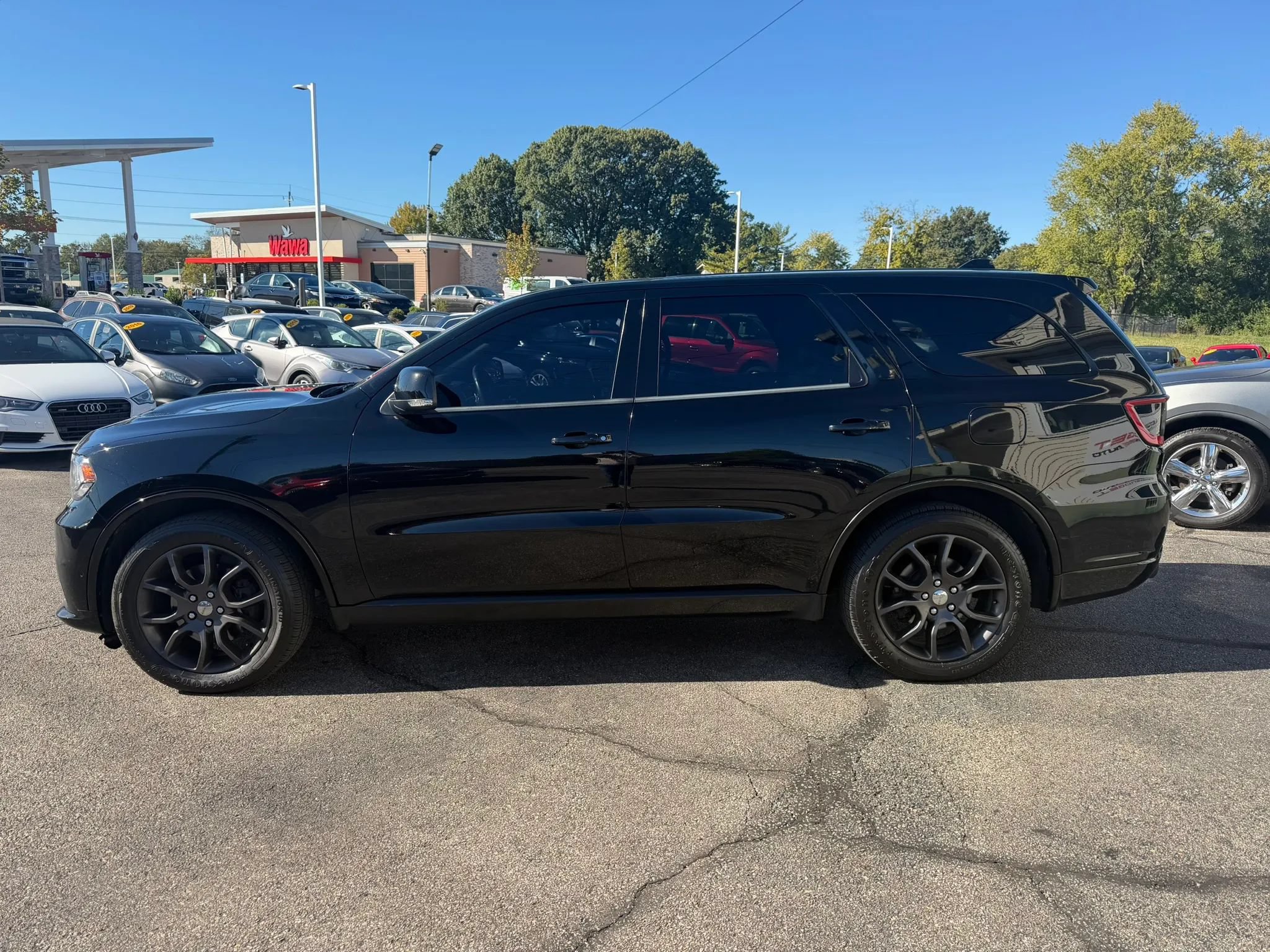 Used 2018 Dodge Durango R/T AWD/4WD image 2