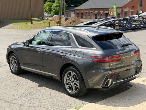 Used 2024 Genesis GV70 2.5T w/ Select Package AWD/4WD image 8