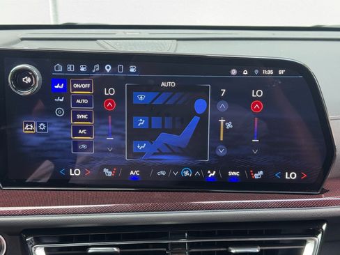 Used 2025 Chevrolet Traverse Z71 w/ Enhanced Driving Package AWD/4WD image 29