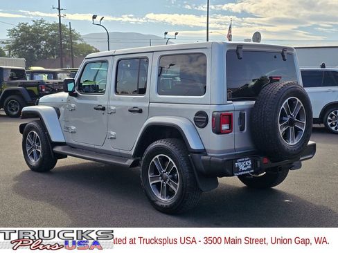 Used 2023 Jeep Wrangler Sahara w/ Cold Weather Group image 3