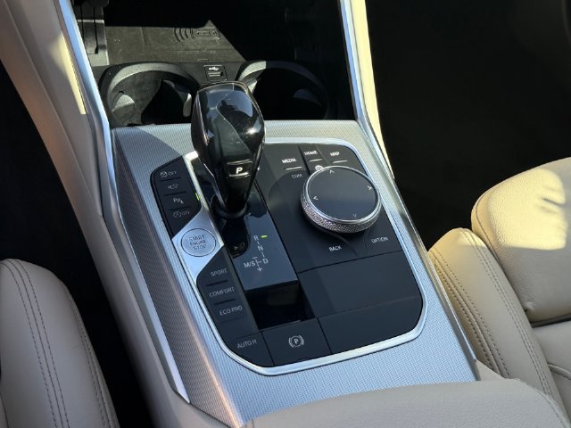 Used 2020 BMW 330i Sedan w/ Premium Package RWD image 16