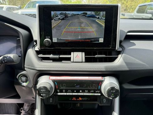 Used 2025 Toyota RAV4 XLE w/ Convenience Package image 6