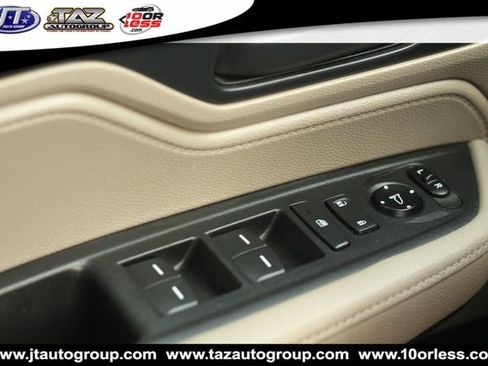 Used 2019 Honda Odyssey EX image 12