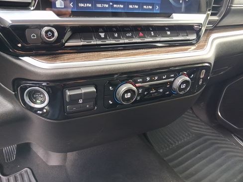 Used 2025 Chevrolet Silverado 2500 LT w/ Convenience Package AWD/4WD image 15