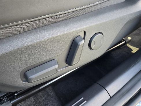 New 2025 Kia Niro EX Touring image 21