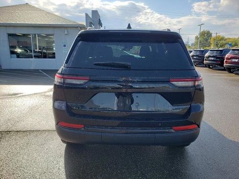 New 2025 Jeep Grand Cherokee Limited w/ Black Appearance Package image 7