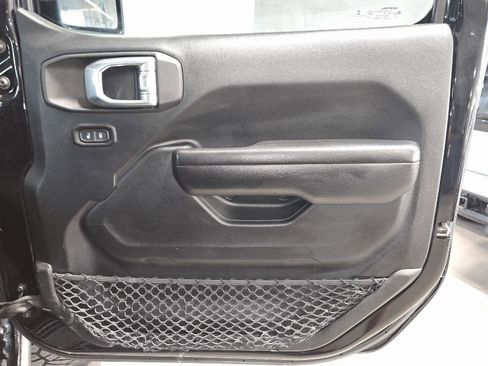 Used 2021 Jeep Gladiator Willys image 37