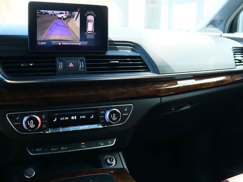 Used 2018 Audi Q5 2.0T Premium Plus w/ Premium Plus Package image 46