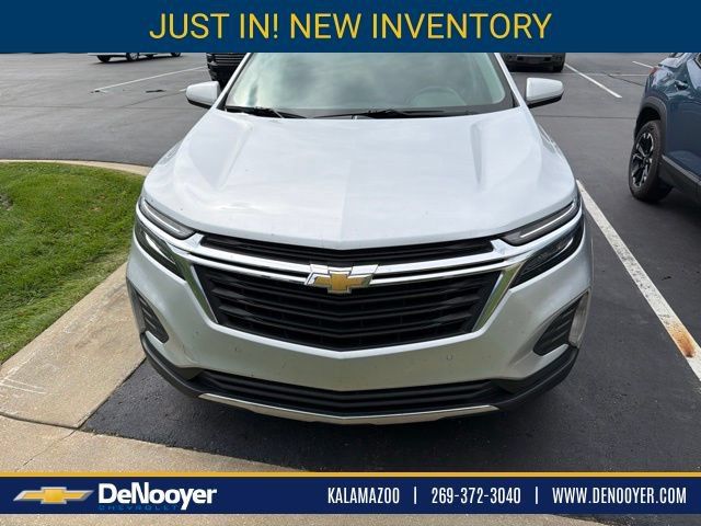 Used 2022 Chevrolet Equinox LT AWD/4WD image 1