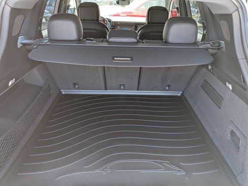 New 2026 Porsche Cayenne image 21