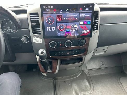 Used 2015 Mercedes-Benz Sprinter 3500 image 18