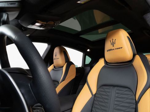 Used 2024 Maserati Levante Trofeo image 42