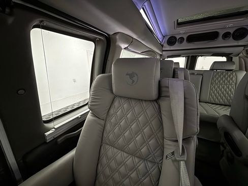 New 2025 GMC Savana 2500 Extended w/ Driver Convenience Package image 28