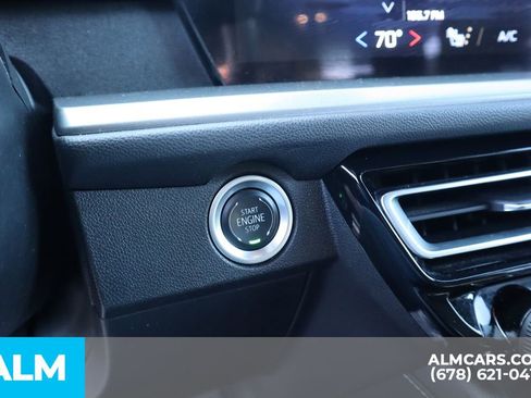 Used 2024 Chevrolet Traverse LT image 34