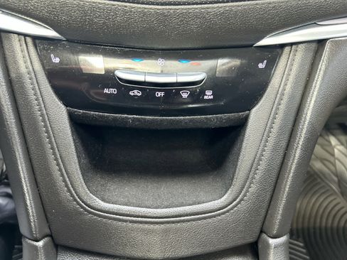 Used 2018 Cadillac XT5 Luxury w/ Driver Awareness Package FWD image 21