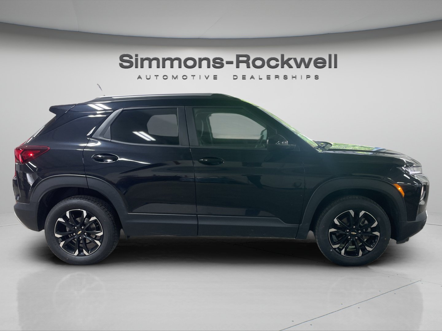 Used 2023 Chevrolet TrailBlazer LT w/ Convenience Package AWD/4WD image 6
