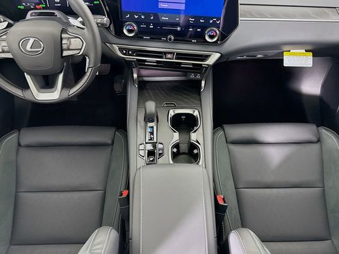 New 2026 Lexus RX 450h AWD image 17