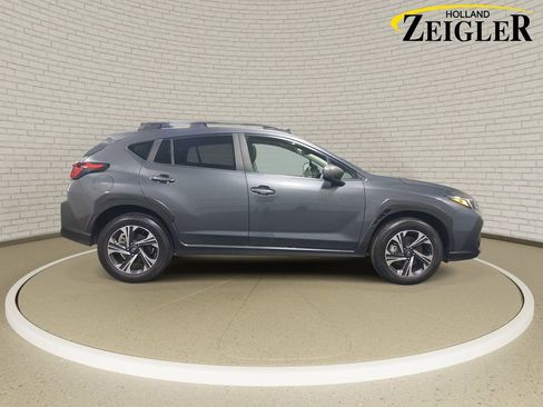 Used 2024 Subaru Crosstrek 2.0i Premium AWD/4WD image 4