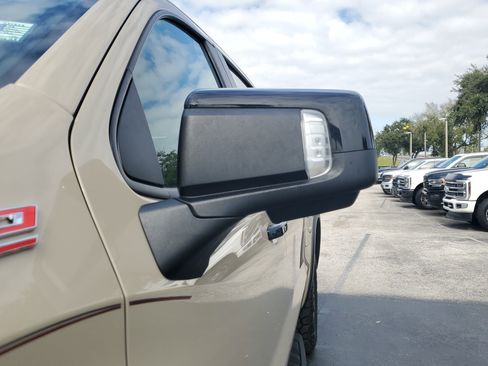 Used 2023 Chevrolet Silverado 1500 ZR2 w/ Technology Package image 4