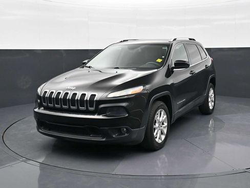 Used 2014 Jeep Cherokee Latitude FWD image 1