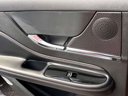 Used 2023 Lincoln Corsair Reserve w/ Equipment Group 201A image 16