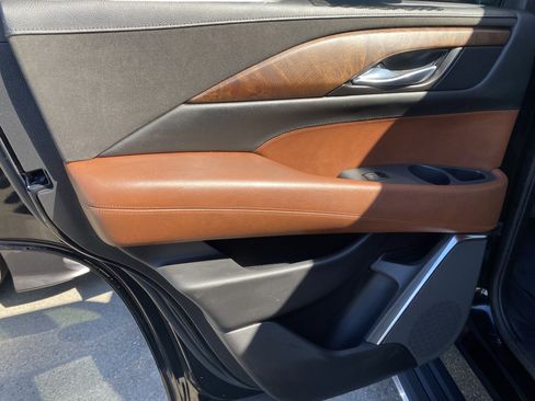Used 2015 Cadillac Escalade Premium AWD/4WD image 15