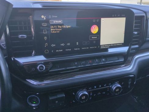 Used 2024 GMC Sierra 2500 SLE w/ SLE Convenience Package image 24