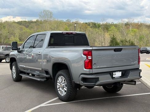 Used 2024 Chevrolet Silverado 2500 High Country w/ High Country Premium Package image 8