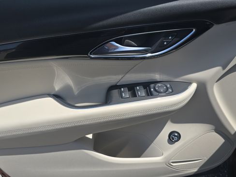 Used 2022 Buick Envision Preferred FWD image 16