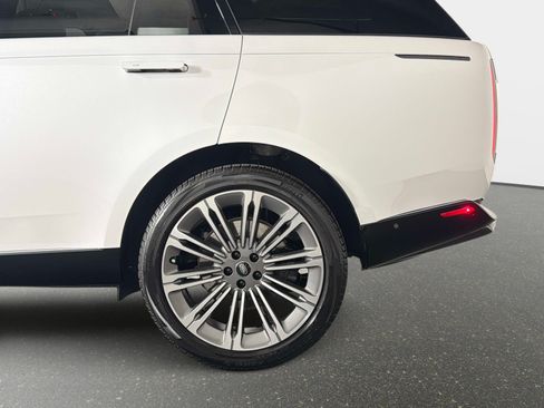 Used 2023 Land Rover Range Rover SE AWD/4WD image 13