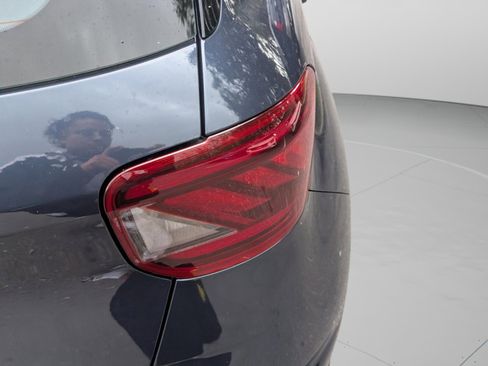 Used 2023 Hyundai Venue Limited image 23