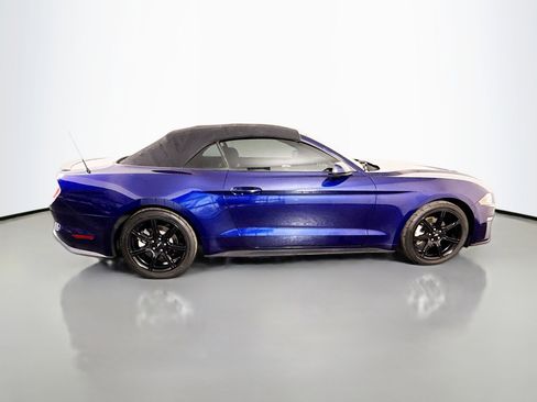 Used 2018 Ford Mustang Convertible w/ Black Accent Package RWD image 11