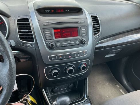 Used 2015 Kia Sorento LX FWD image 9