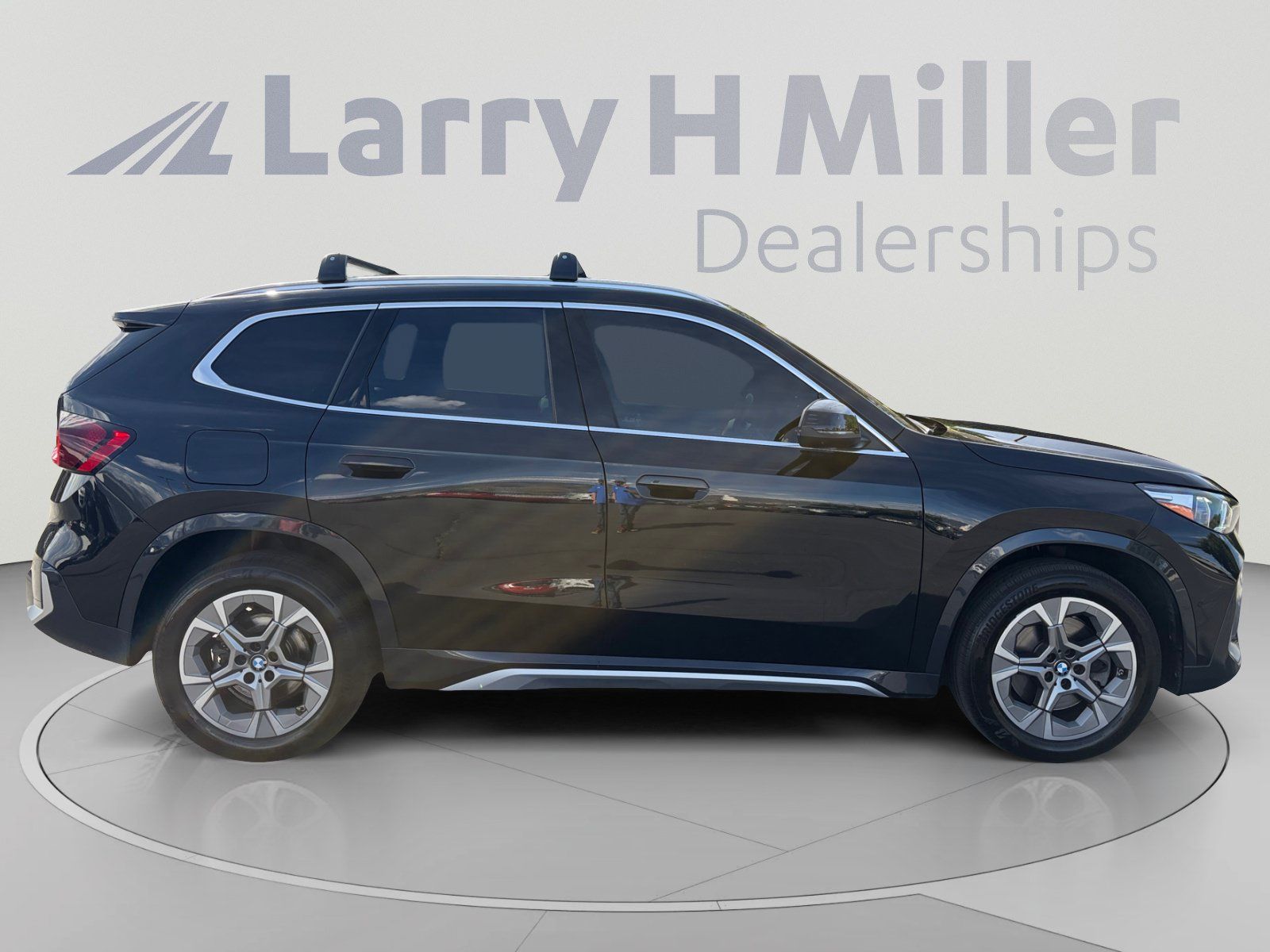 Used 2025 BMW X1 xDrive28i w/ Technology Package AWD/4WD image 6
