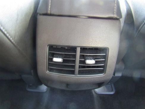 Used 2013 Ford Edge Sport w/ Driver Entry Pkg image 25