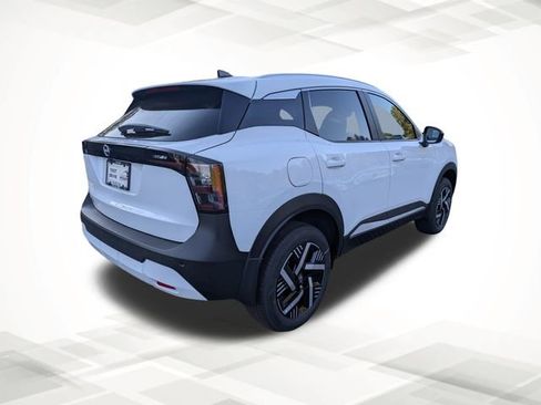 New 2026 Nissan Kicks SR w/ Cold Weather Package image 4
