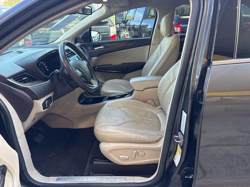 Used 2019 Lincoln MKC Reserve image 11