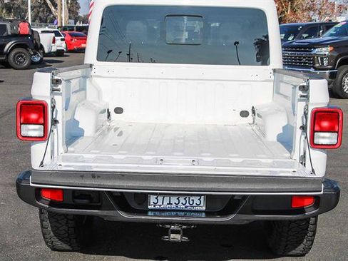 Used 2020 Jeep Gladiator Overland image 24