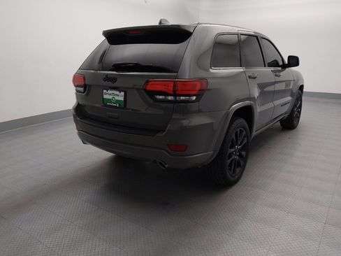 Used 2019 Jeep Grand Cherokee Altitude AWD/4WD image 7