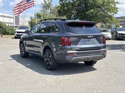 Used 2023 Kia Sorento S w/ Panoramic Sunroof Package AWD/4WD image 4