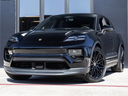 Certified 2025 Porsche Macan Electric image 1