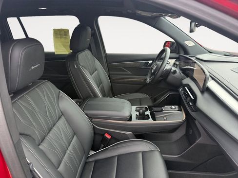 Used 2025 Buick Enclave Avenir w/ Trailering Package, 5000 lbs. AWD/4WD image 15