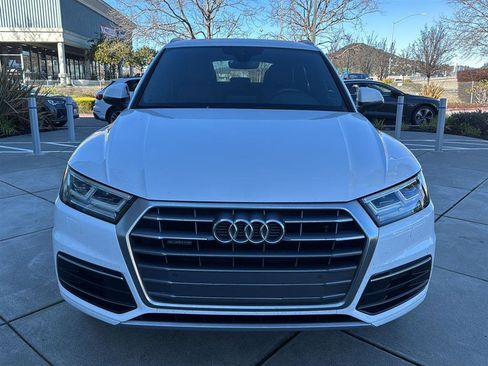 Used 2018 Audi Q5 2.0T Premium Plus w/ Premium Plus Package image 3