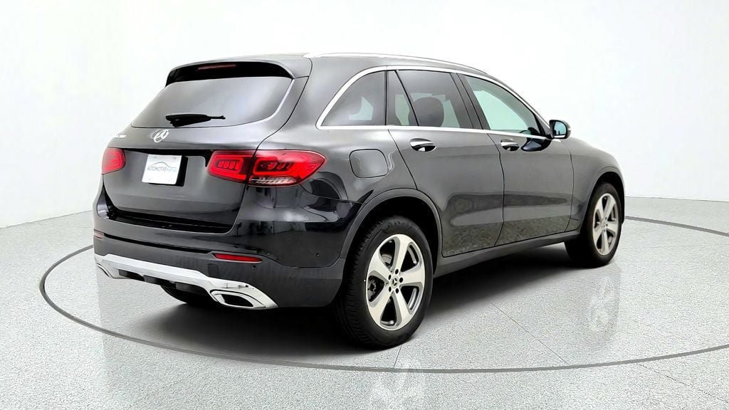 Used 2022 Mercedes-Benz GLC 300 image 5