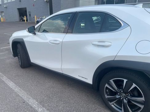Used 2019 Lexus UX 250h w/ Premium Package AWD/4WD image 7