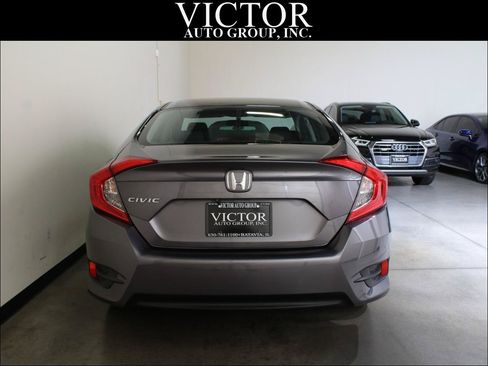Used 2016 Honda Civic EX image 9
