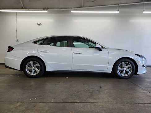 Used 2022 Hyundai Sonata SE image 19