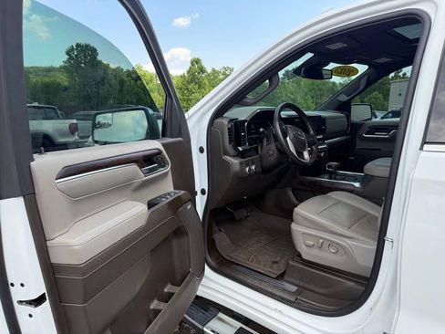 Used 2023 GMC Sierra 1500 SLT w/ SLT Premium Package AWD/4WD image 26