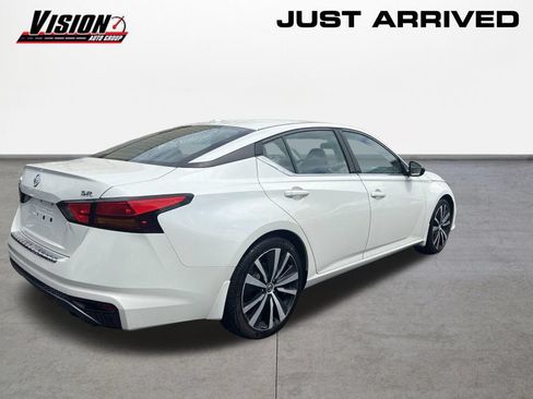 Used 2019 Nissan Altima 2.5 SR FWD image 4